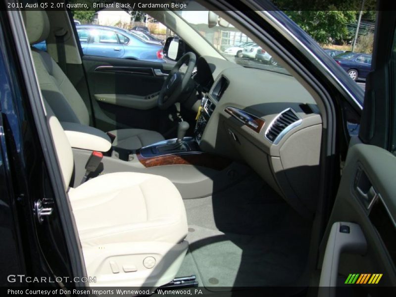 Brilliant Black / Cardamom Beige 2011 Audi Q5 2.0T quattro