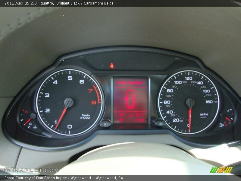 Brilliant Black / Cardamom Beige 2011 Audi Q5 2.0T quattro