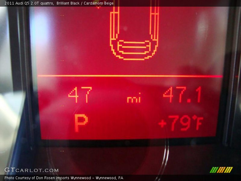 Brilliant Black / Cardamom Beige 2011 Audi Q5 2.0T quattro