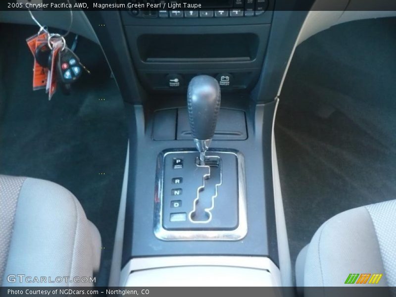 Magnesium Green Pearl / Light Taupe 2005 Chrysler Pacifica AWD