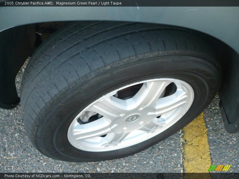 Magnesium Green Pearl / Light Taupe 2005 Chrysler Pacifica AWD