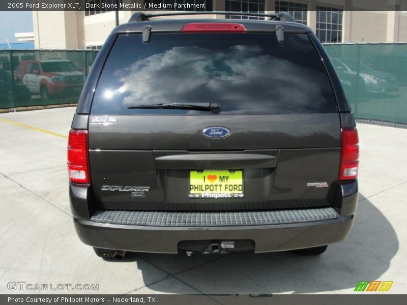 Dark Stone Metallic / Medium Parchment 2005 Ford Explorer XLT