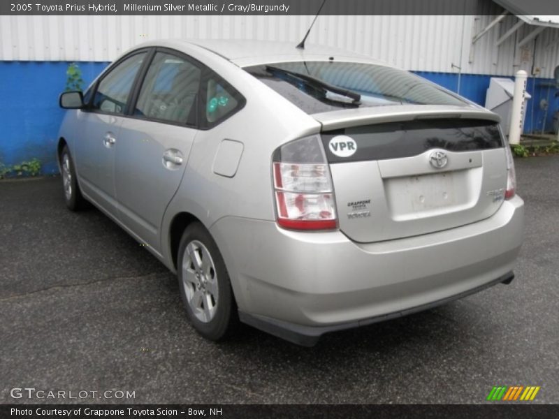 Millenium Silver Metallic / Gray/Burgundy 2005 Toyota Prius Hybrid