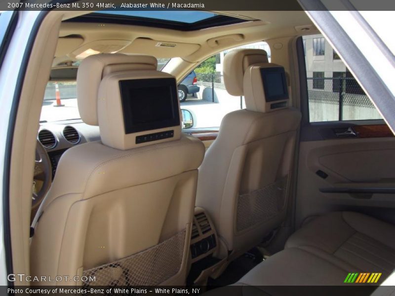 Alabaster White / Macadamia 2007 Mercedes-Benz ML 350 4Matic