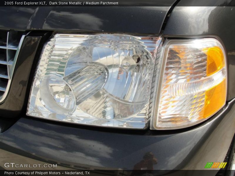 Dark Stone Metallic / Medium Parchment 2005 Ford Explorer XLT