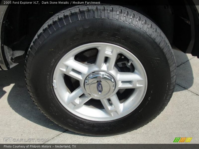 Dark Stone Metallic / Medium Parchment 2005 Ford Explorer XLT