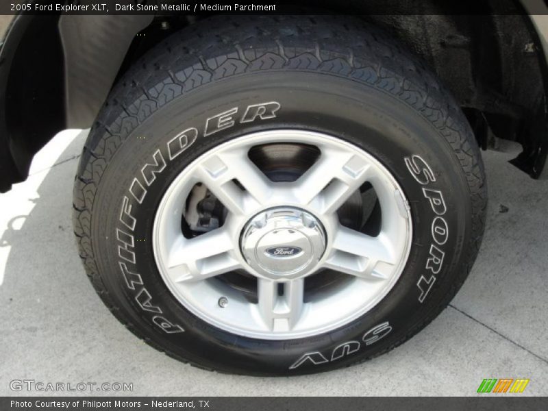 Dark Stone Metallic / Medium Parchment 2005 Ford Explorer XLT