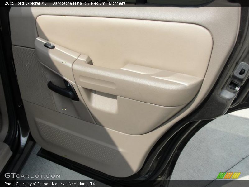 Dark Stone Metallic / Medium Parchment 2005 Ford Explorer XLT
