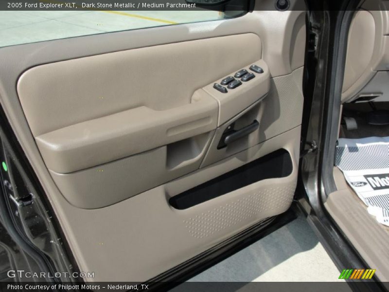 Dark Stone Metallic / Medium Parchment 2005 Ford Explorer XLT