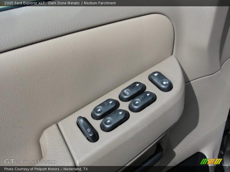 Dark Stone Metallic / Medium Parchment 2005 Ford Explorer XLT