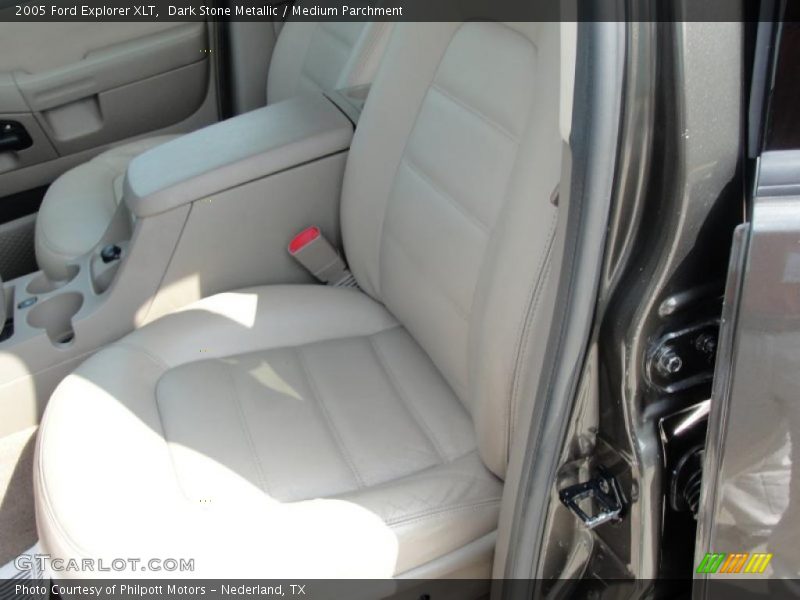 Dark Stone Metallic / Medium Parchment 2005 Ford Explorer XLT