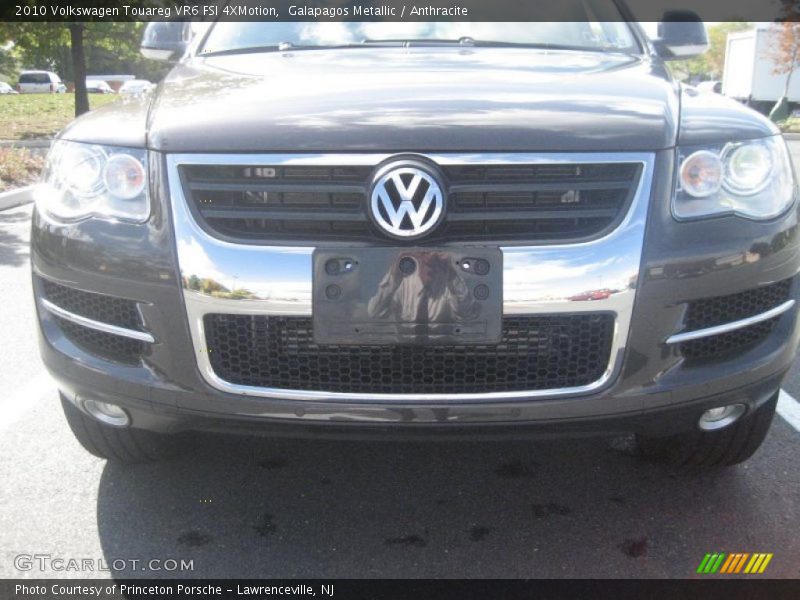 Galapagos Metallic / Anthracite 2010 Volkswagen Touareg VR6 FSI 4XMotion