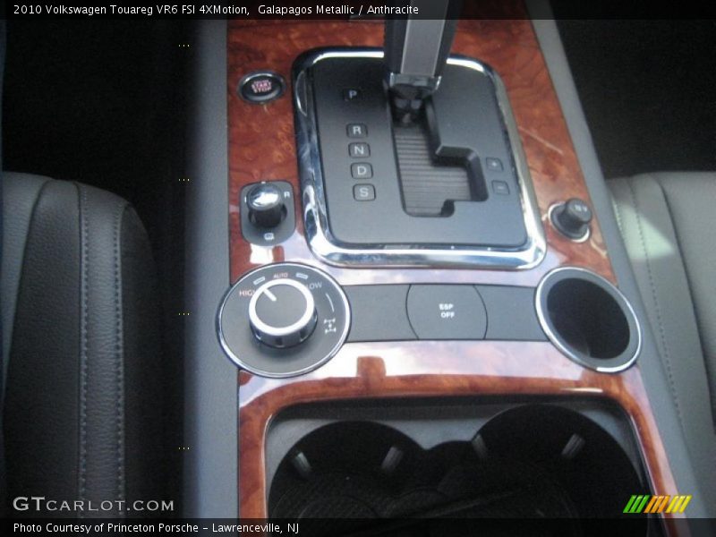 Galapagos Metallic / Anthracite 2010 Volkswagen Touareg VR6 FSI 4XMotion