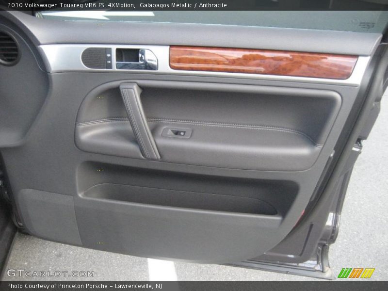 Galapagos Metallic / Anthracite 2010 Volkswagen Touareg VR6 FSI 4XMotion