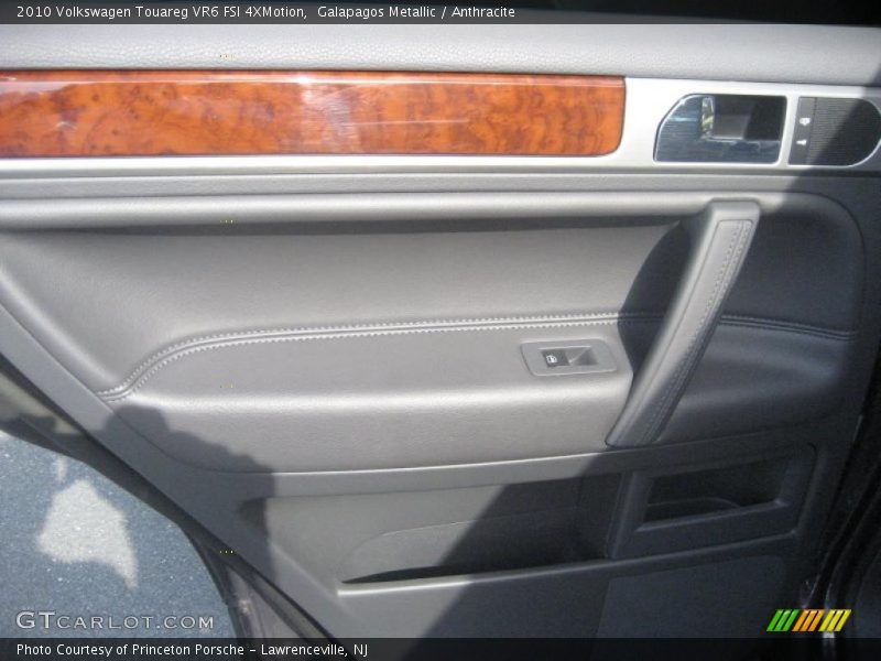 Galapagos Metallic / Anthracite 2010 Volkswagen Touareg VR6 FSI 4XMotion