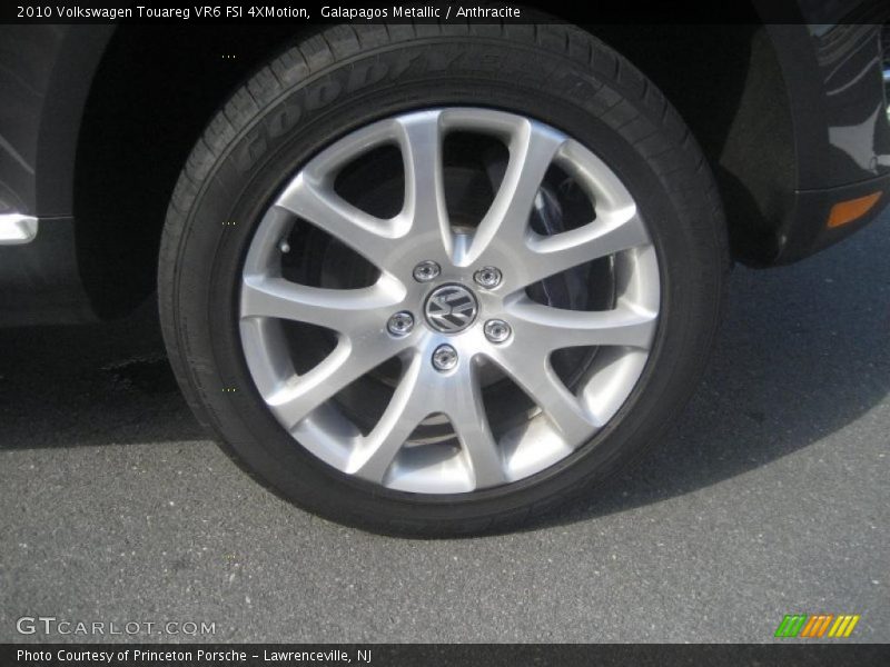 Galapagos Metallic / Anthracite 2010 Volkswagen Touareg VR6 FSI 4XMotion