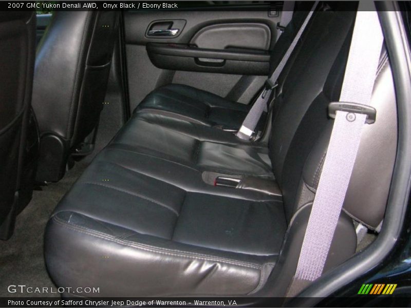 Onyx Black / Ebony Black 2007 GMC Yukon Denali AWD