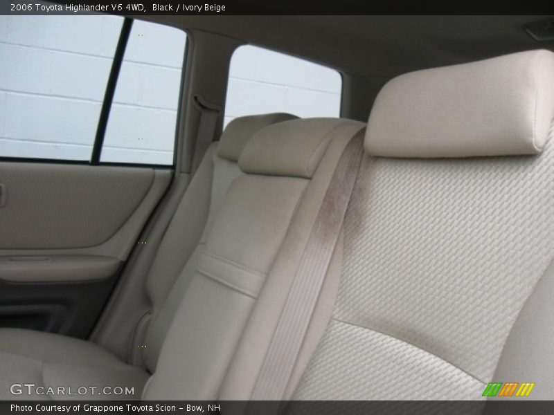 Black / Ivory Beige 2006 Toyota Highlander V6 4WD