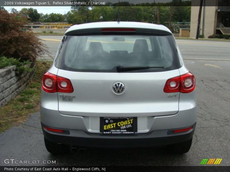 Reflex Silver Metallic / Charcoal 2009 Volkswagen Tiguan S