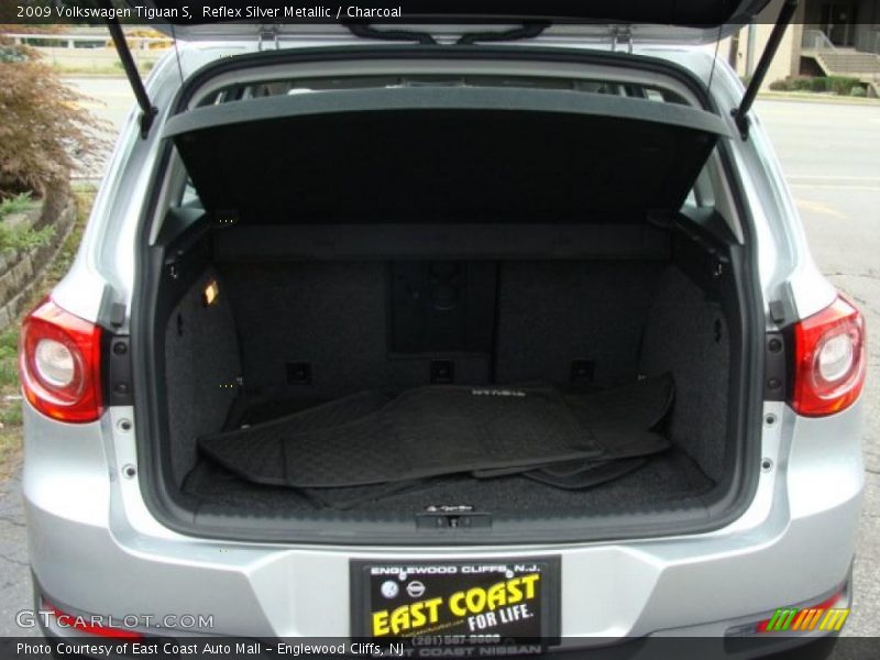 Reflex Silver Metallic / Charcoal 2009 Volkswagen Tiguan S