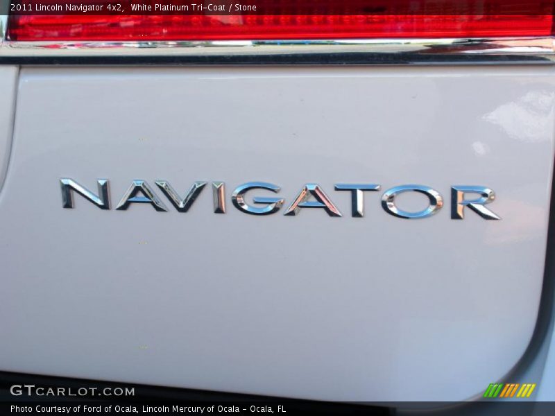 White Platinum Tri-Coat / Stone 2011 Lincoln Navigator 4x2