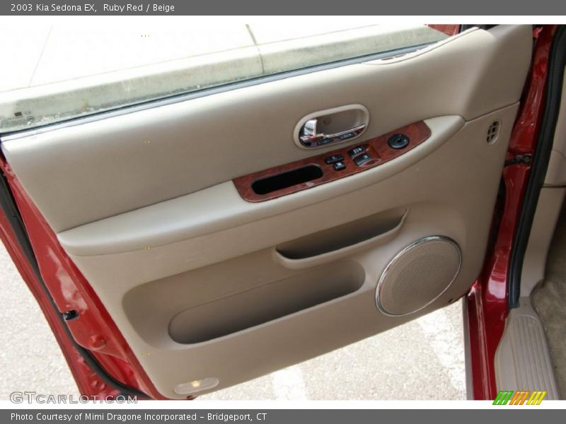 Ruby Red / Beige 2003 Kia Sedona EX
