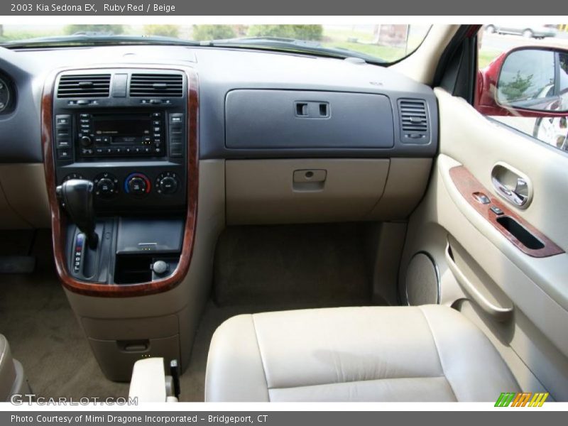 Ruby Red / Beige 2003 Kia Sedona EX