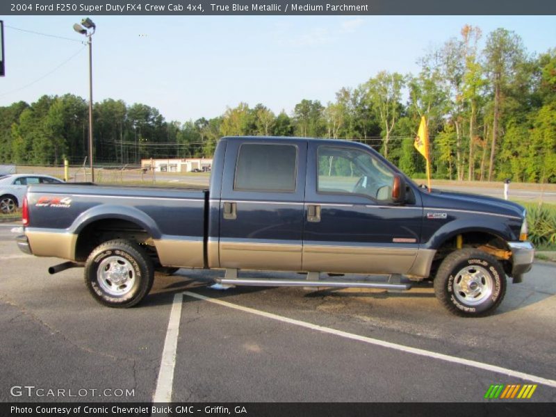 True Blue Metallic / Medium Parchment 2004 Ford F250 Super Duty FX4 Crew Cab 4x4