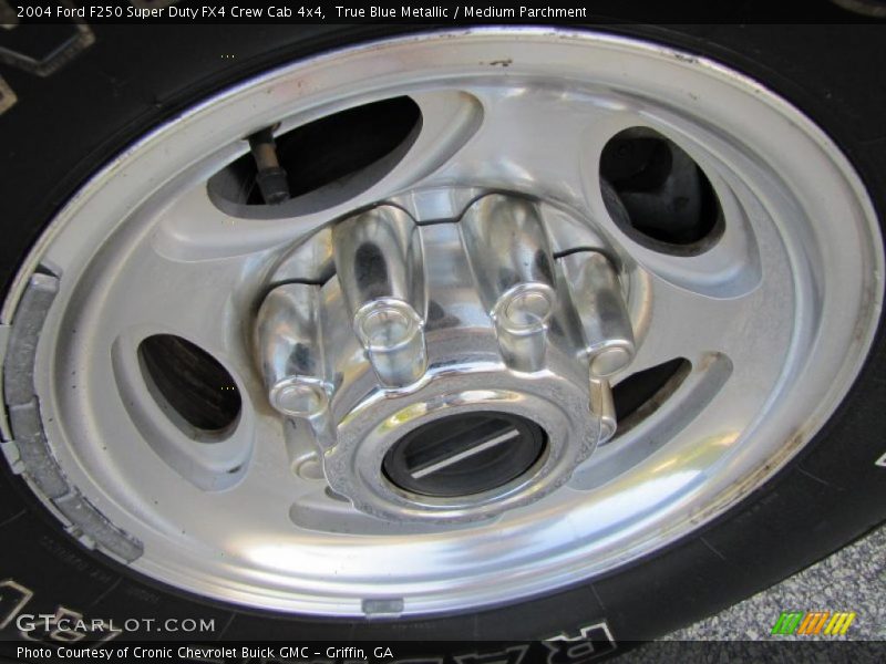 True Blue Metallic / Medium Parchment 2004 Ford F250 Super Duty FX4 Crew Cab 4x4