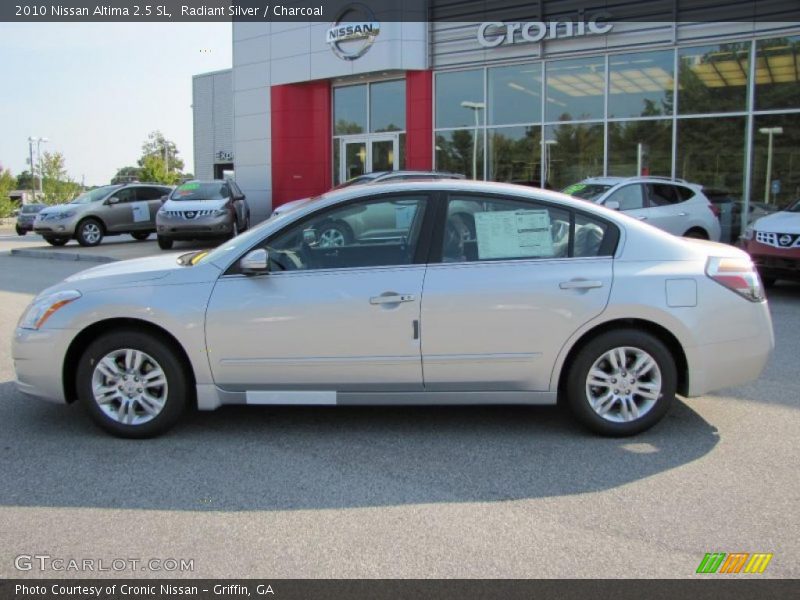 Radiant Silver / Charcoal 2010 Nissan Altima 2.5 SL
