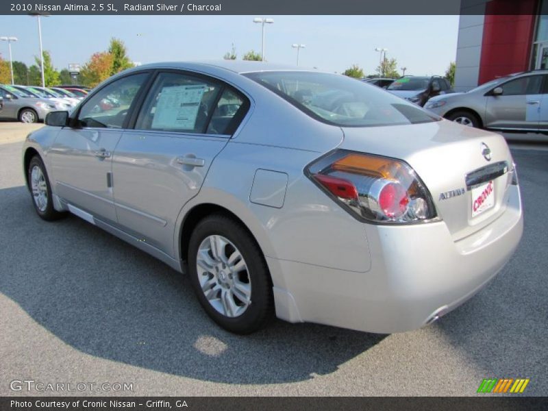 Radiant Silver / Charcoal 2010 Nissan Altima 2.5 SL