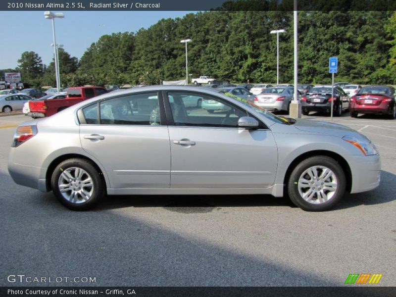 Radiant Silver / Charcoal 2010 Nissan Altima 2.5 SL