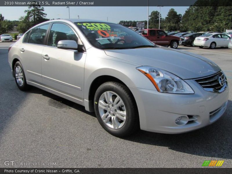 Radiant Silver / Charcoal 2010 Nissan Altima 2.5 SL
