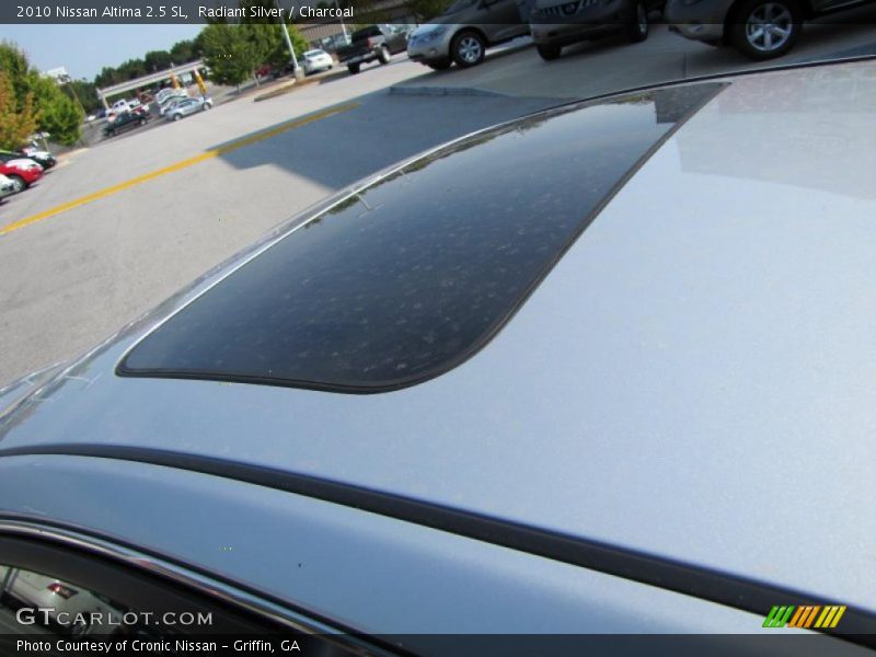 Radiant Silver / Charcoal 2010 Nissan Altima 2.5 SL