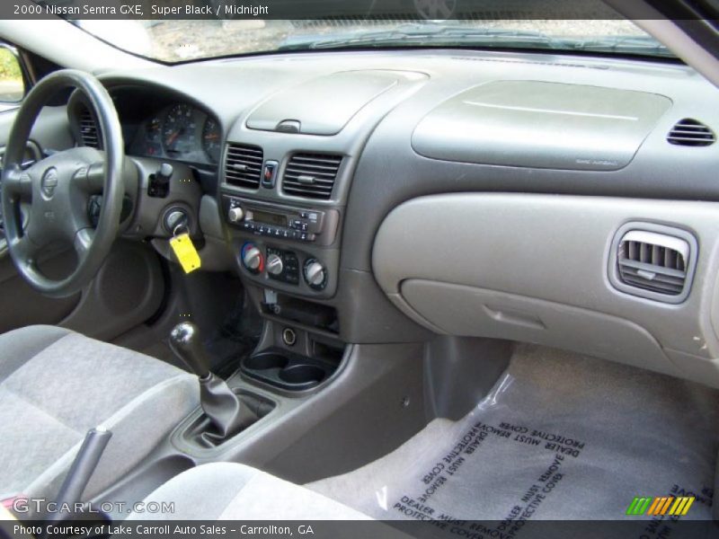 Super Black / Midnight 2000 Nissan Sentra GXE