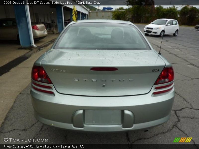 Satin Jade Pearl / Dark Slate Gray 2005 Dodge Stratus SXT Sedan