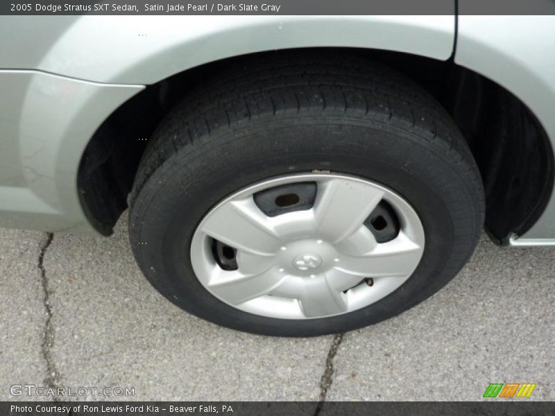Satin Jade Pearl / Dark Slate Gray 2005 Dodge Stratus SXT Sedan