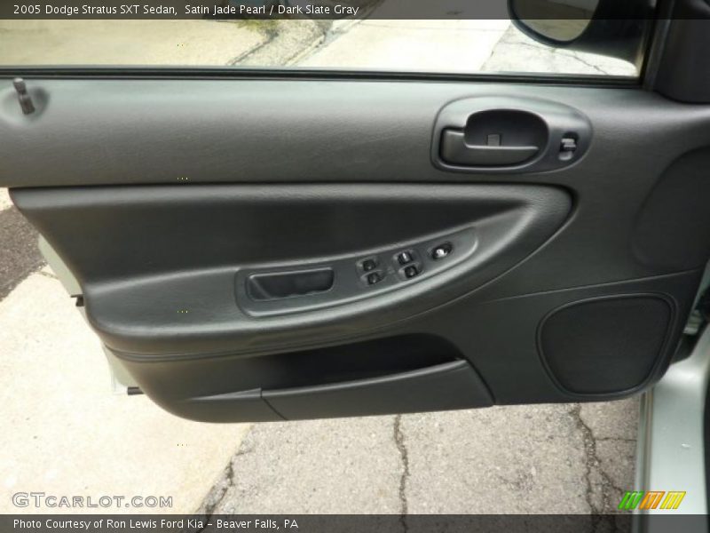 Satin Jade Pearl / Dark Slate Gray 2005 Dodge Stratus SXT Sedan