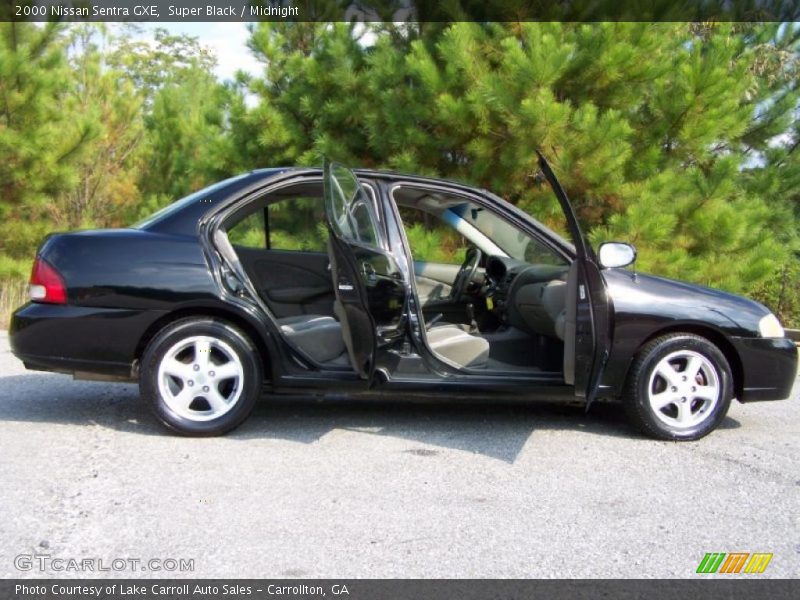 Super Black / Midnight 2000 Nissan Sentra GXE