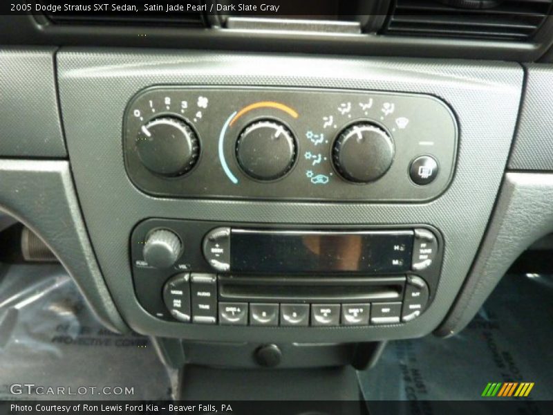 Satin Jade Pearl / Dark Slate Gray 2005 Dodge Stratus SXT Sedan