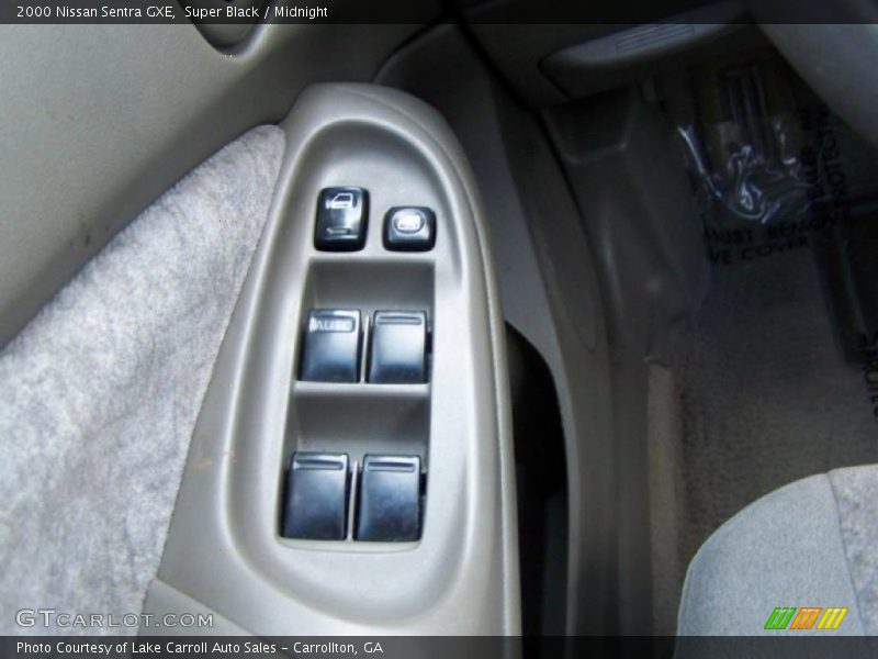 Super Black / Midnight 2000 Nissan Sentra GXE