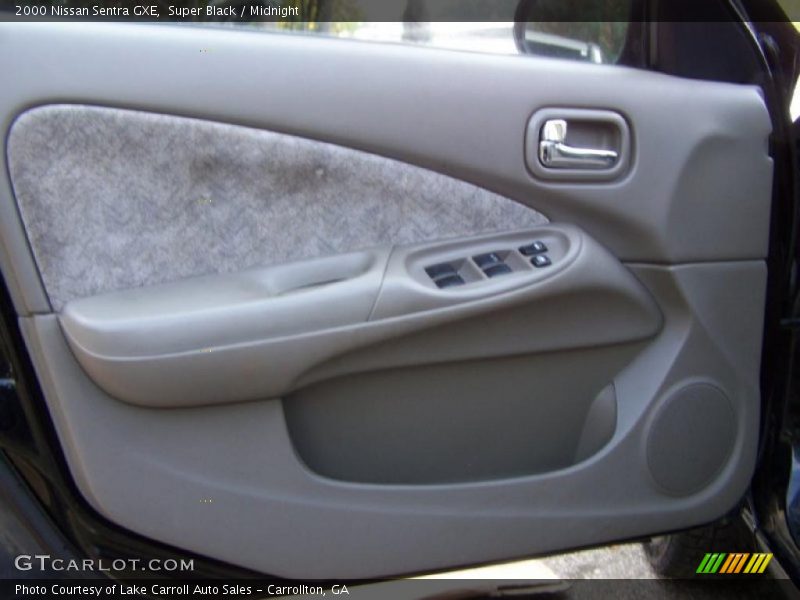 Super Black / Midnight 2000 Nissan Sentra GXE