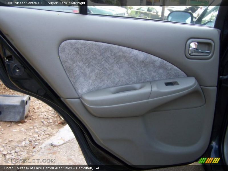 Super Black / Midnight 2000 Nissan Sentra GXE