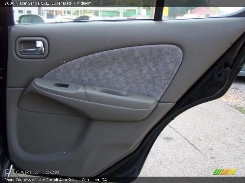 Super Black / Midnight 2000 Nissan Sentra GXE