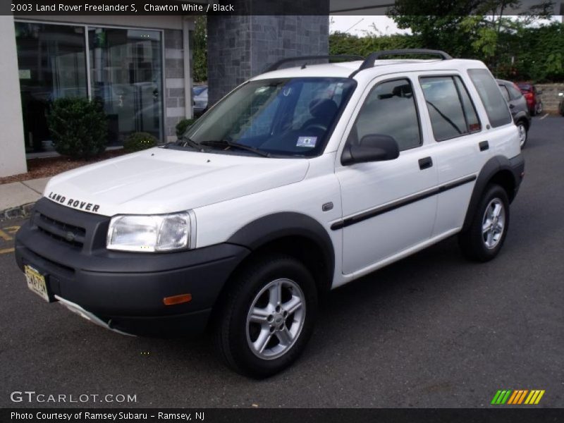 Chawton White / Black 2003 Land Rover Freelander S