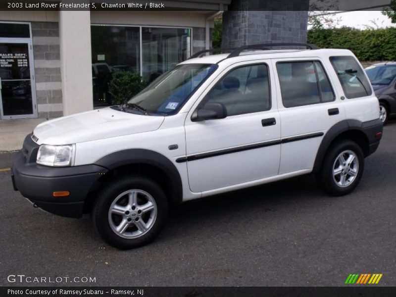 Chawton White / Black 2003 Land Rover Freelander S