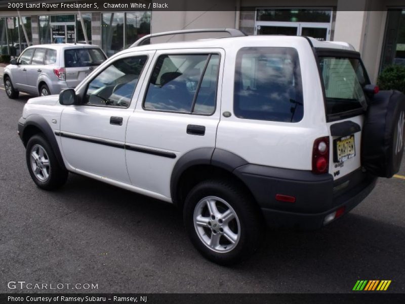 Chawton White / Black 2003 Land Rover Freelander S