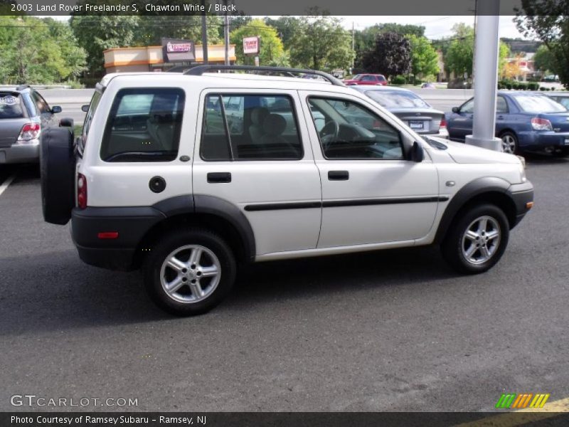 Chawton White / Black 2003 Land Rover Freelander S