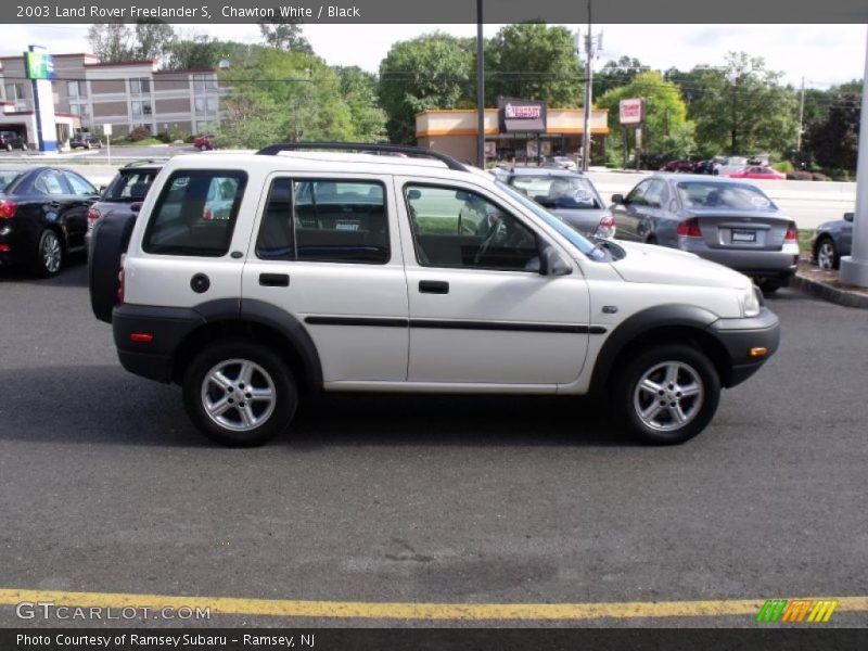 Chawton White / Black 2003 Land Rover Freelander S