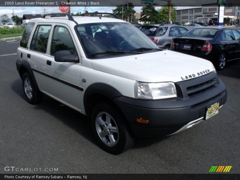Chawton White / Black 2003 Land Rover Freelander S